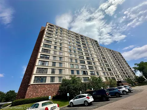 21800 Morley Ave #808, Dearborn, MI 48124