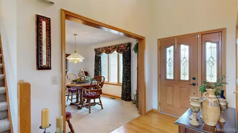 Entry Way - 6367 Boulder Dr, Flint, MI 48433 photo 2 of 4