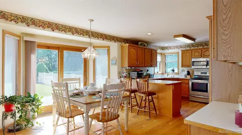 Kitchen - 6367 Boulder Dr, Flint, MI 48433 photo 1 of 6