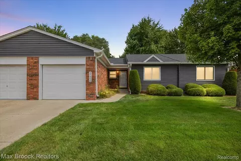 37958 Dor Sal Dr, Sterling Heights, MI 48312
