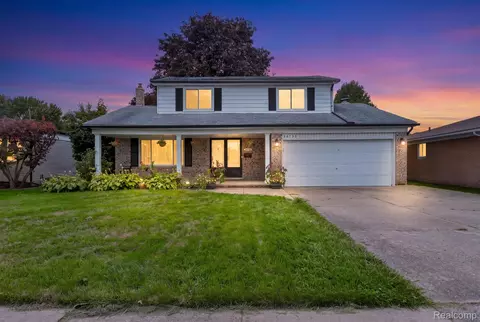 36735 Lodge Dr, Sterling Heights, MI 48312