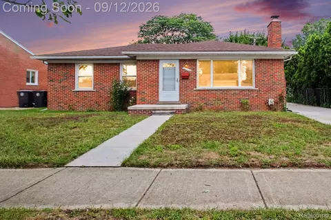 32824 Hees St, Livonia, MI 48150