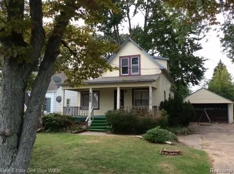 4225 Gratiot Ave, Fort Gratiot, MI 48059
