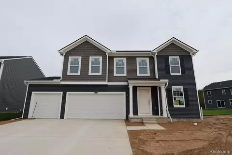 366 Edge Brook Dr, Holly, MI 48442