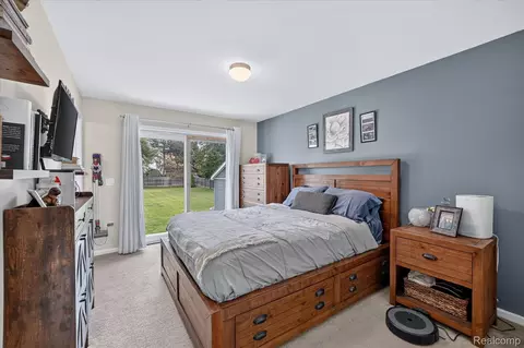 Bedroom - 734 Kent St, Carleton, MI 48117 photo 2 of 7
