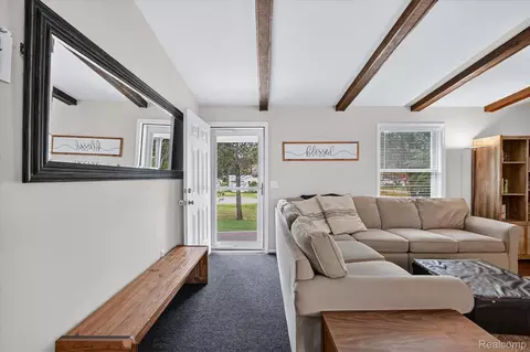 Entry Way - 734 Kent St, Carleton, MI 48117 photo 1 of 7