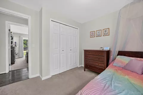 Bedroom - 734 Kent St, Carleton, MI 48117 photo 5 of 7