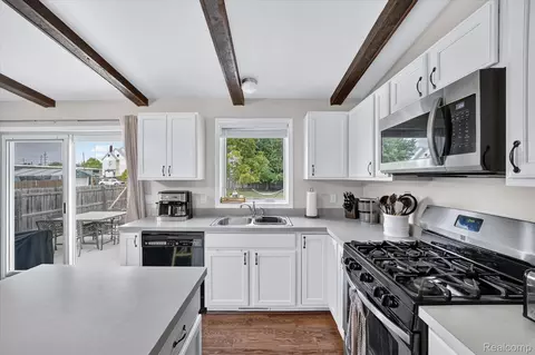 Kitchen - 734 Kent St, Carleton, MI 48117 photo 2 of 3