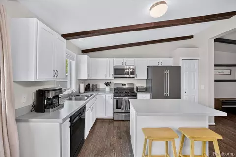Kitchen - 734 Kent St, Carleton, MI 48117 photo 1 of 3