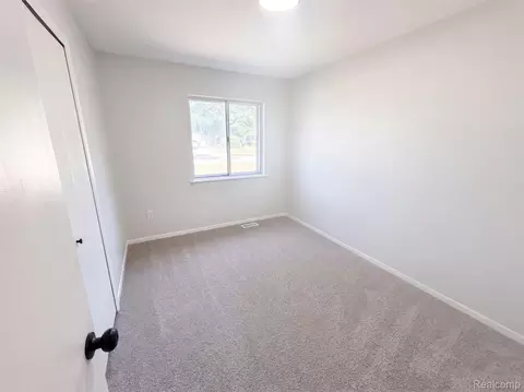 Bedroom - 467 Paragon Dr, Troy, MI 48098 photo 1 of 3