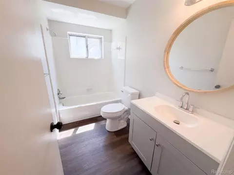 Bath - 467 Paragon Dr, Troy, MI 48098 photo 2 of 2