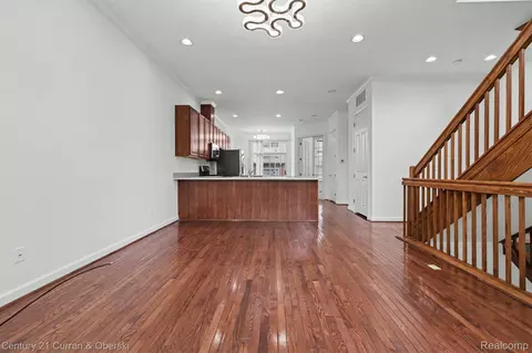 Living - 108 Adelaide St, Detroit, MI 48201 photo 4 of 6