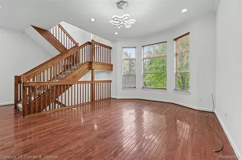 Living - 108 Adelaide St, Detroit, MI 48201 photo 1 of 6