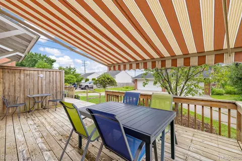 Exterior - 679 Neff Rd, Grosse Pointe, MI 48230 photo 4 of 11