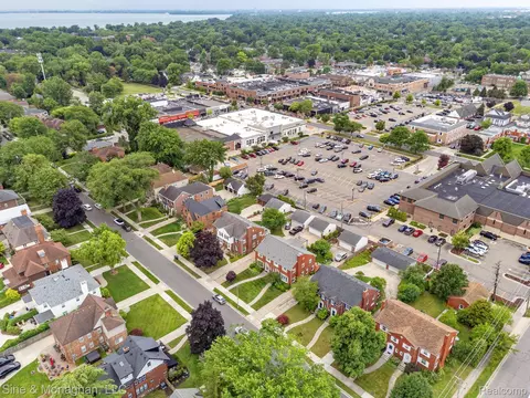 View/Area - 679 Neff Rd, Grosse Pointe, MI 48230 photo 7 of 13
