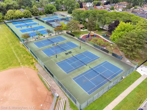 View/Area - 679 Neff Rd, Grosse Pointe, MI 48230 photo 5 of 13