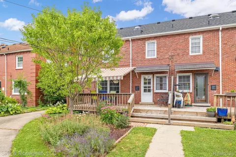 Exterior - 679 Neff Rd, Grosse Pointe, MI 48230 photo 2 of 11