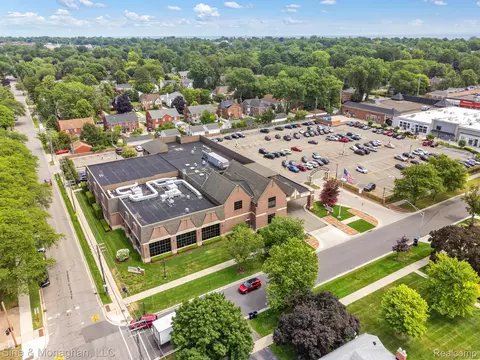 Exterior - 679 Neff Rd, Grosse Pointe, MI 48230 photo 8 of 11