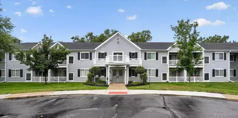 1127 S Lake Dr #117, Novi, MI 48377