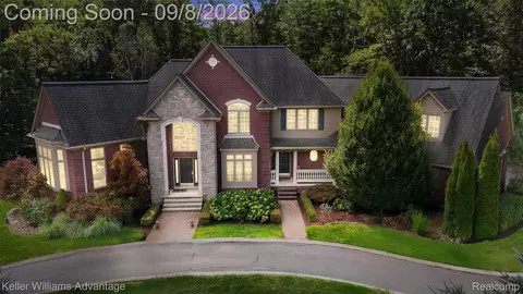 22101 Kettle Lake Rd, Lyon, MI 48167