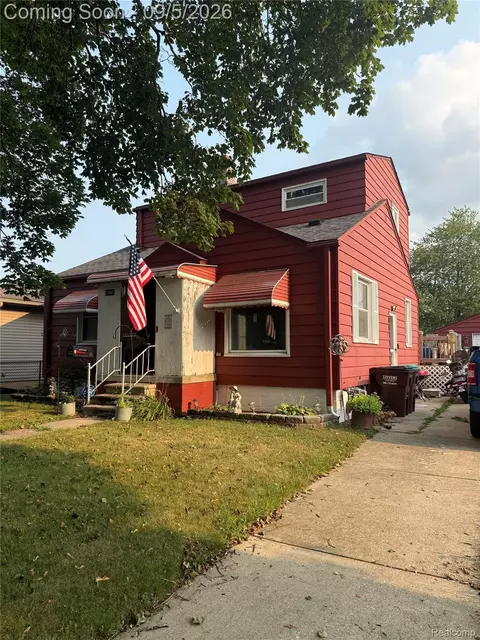 21945 Roosevelt St, Rockwood, MI 48173