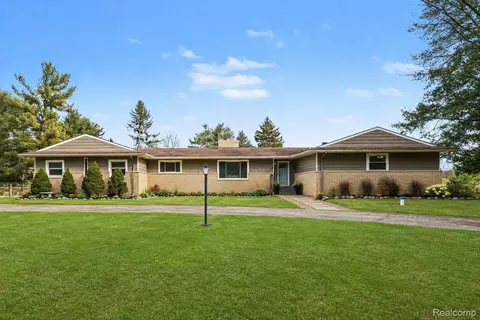 Exterior - 1575 Kellogg Rd, Genoa, MI 48114 photo 2 of 3