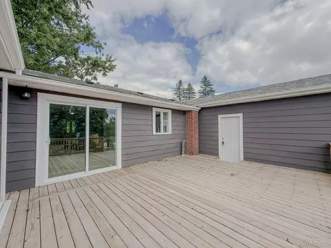 Exterior - 12248 E Atherton Rd, Davison, MI 48423 photo 8 of 10