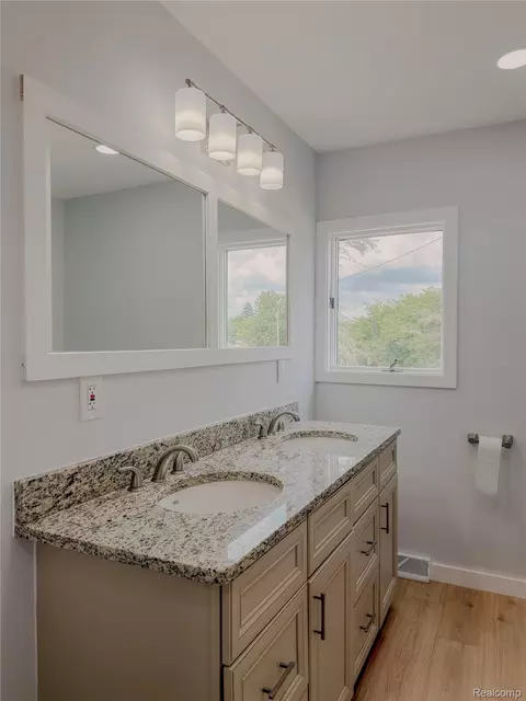 Bath - 12248 E Atherton Rd, Davison, MI 48423 photo 1 of 1