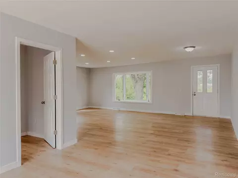 Living - 12248 E Atherton Rd, Davison, MI 48423 photo 6 of 6