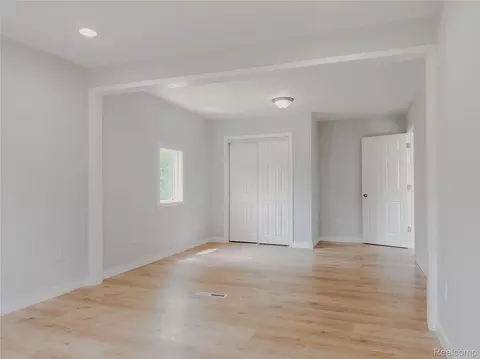 Bedroom - 12248 E Atherton Rd, Davison, MI 48423 photo 1 of 8