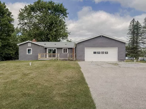 Exterior - 12248 E Atherton Rd, Davison, MI 48423 photo 5 of 10