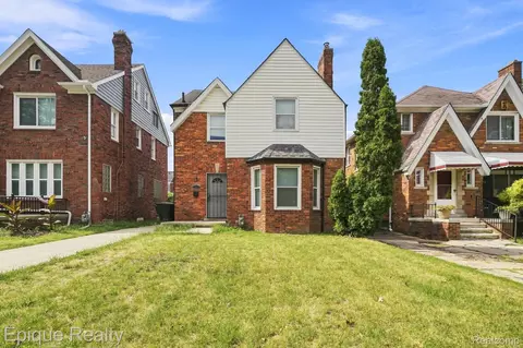 17377 Pennington Dr, Detroit, MI 48221