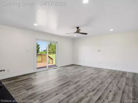 Living - 7925 Wildcat Rd, Grant, MI 48032 photo 6 of 9