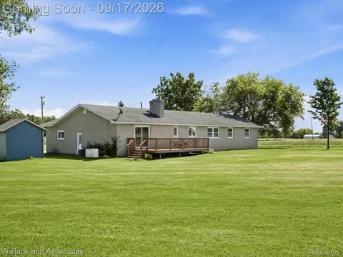 Exterior - 7925 Wildcat Rd, Grant, MI 48032 photo 8 of 11