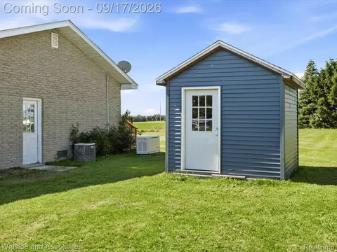 Exterior - 7925 Wildcat Rd, Grant, MI 48032 photo 9 of 11