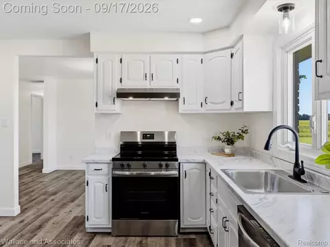 Kitchen - 7925 Wildcat Rd, Grant, MI 48032 photo 5 of 6
