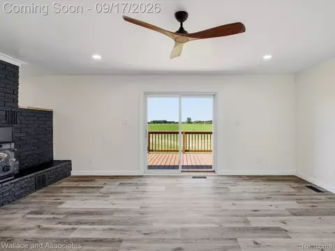 Living - 7925 Wildcat Rd, Grant, MI 48032 photo 7 of 9