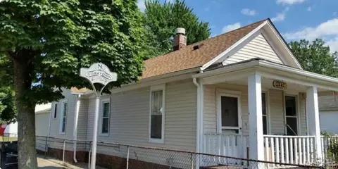 2942 Cochrane St, Detroit, MI 48216