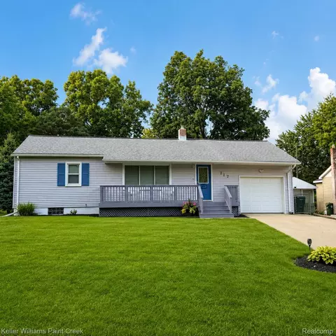 717 Mariday St, Orion, MI 48362