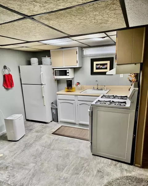 Kitchen - 3415 Williams St, Dearborn, MI 48124 photo 8 of 9
