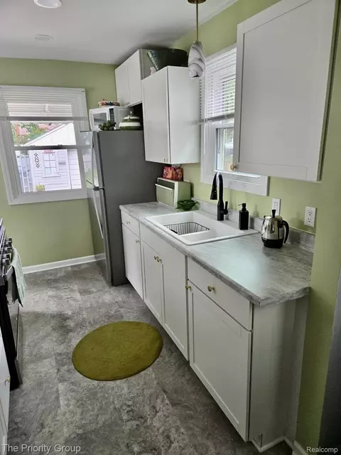 Kitchen - 3415 Williams St, Dearborn, MI 48124 photo 4 of 9