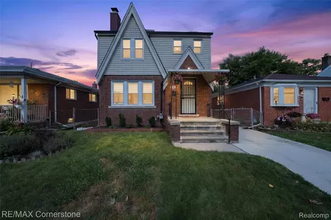 4040 Longtin Ave, Lincoln Park, MI 48146