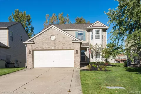 4221 Sonata Dr, Oceola, MI 48843