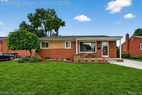 30990 Orangelawn St, Livonia, MI 48150