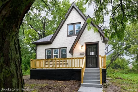 12621 Evanston St, Detroit, MI 48213