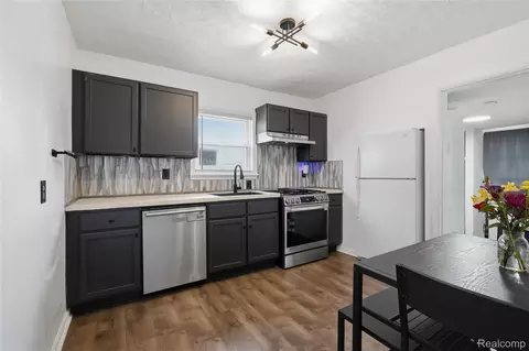 Kitchen - 11211 Maxwell Ave, Warren, MI 48089 photo 1 of 2