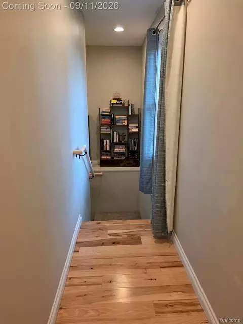 Entry Way - 503 Horner Dr, Oxford, MI 48371 photo 6 of 7
