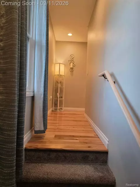 Entry Way - 503 Horner Dr, Oxford, MI 48371 photo 5 of 7