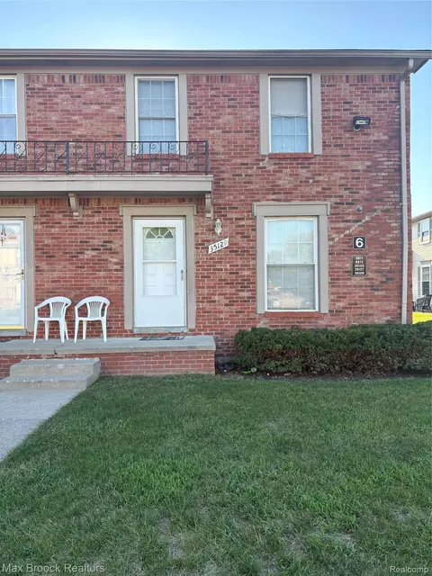 35129 Terrybrook Dr #27, Sterling Heights, MI 48312