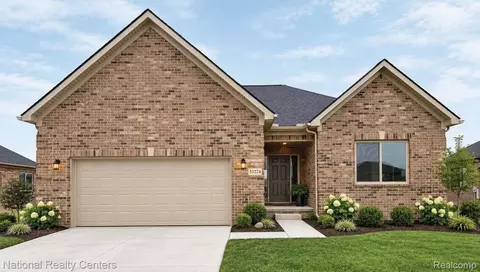 957 Guenevere Dr, Oxford, MI 48371